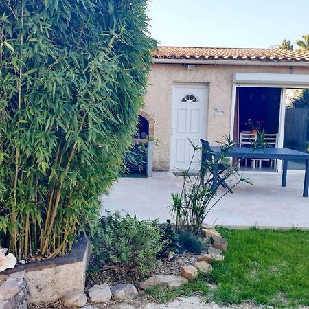 Studio 33 M2 Au Calme Proche Hyeres La Crau Exterior foto